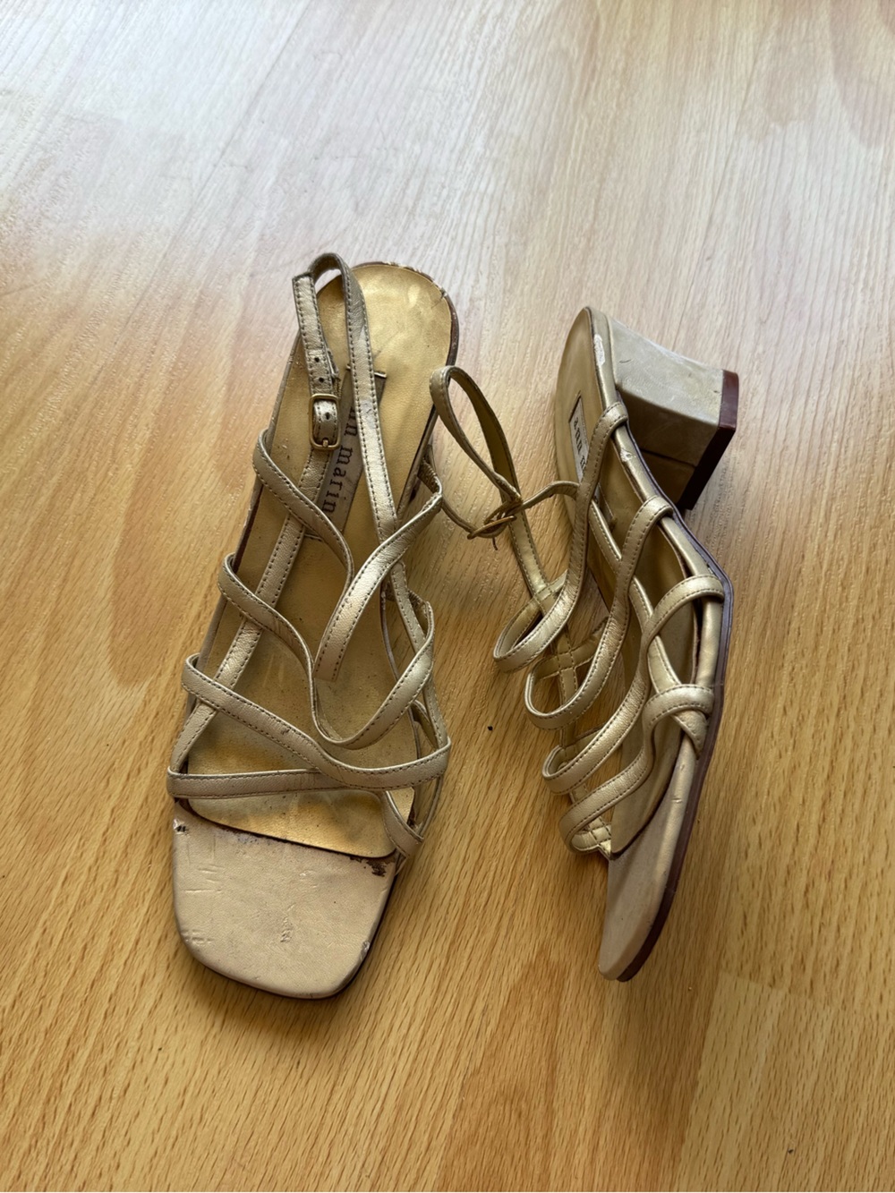 Vintage Ann Marino champagne gold strappy sandals